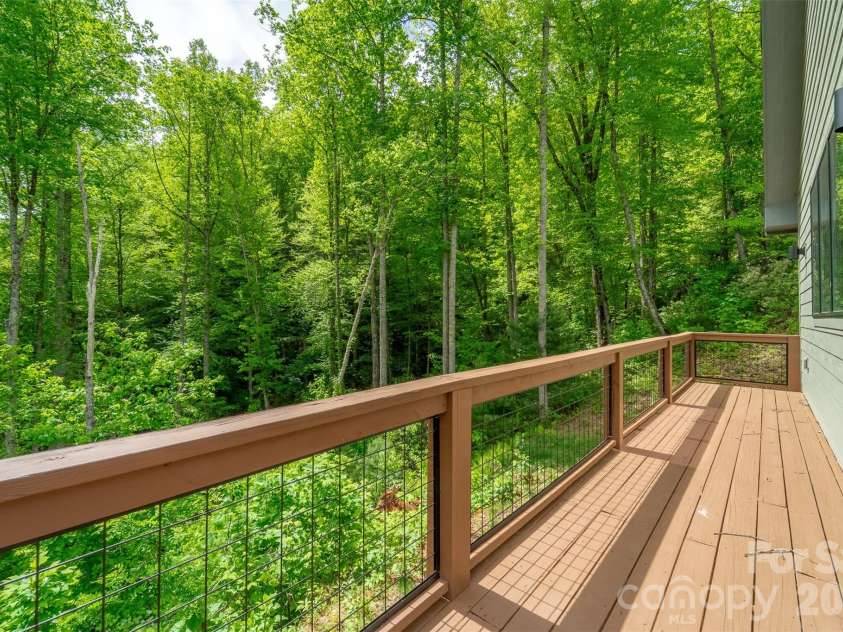 161 Panther Ridge Drive, Sylva, NC 28779.  MLS# CAR4376644, YatesRealty ID 29411. 