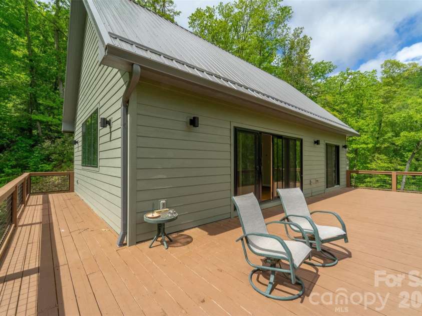 161 Panther Ridge Drive, Sylva, NC 28779.  MLS# CAR4376644, YatesRealty ID 29411. 