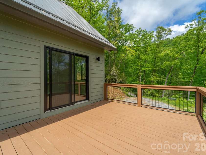 161 Panther Ridge Drive, Sylva, NC 28779.  MLS# CAR4376644, YatesRealty ID 29411. 