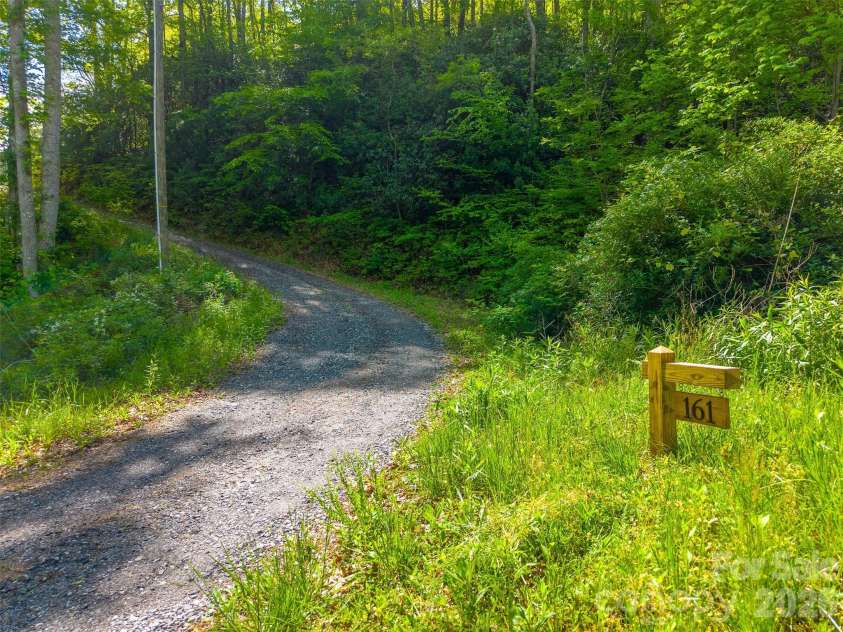 161 Panther Ridge Drive, Sylva, NC 28779.  MLS# CAR4376644, YatesRealty ID 29411. 