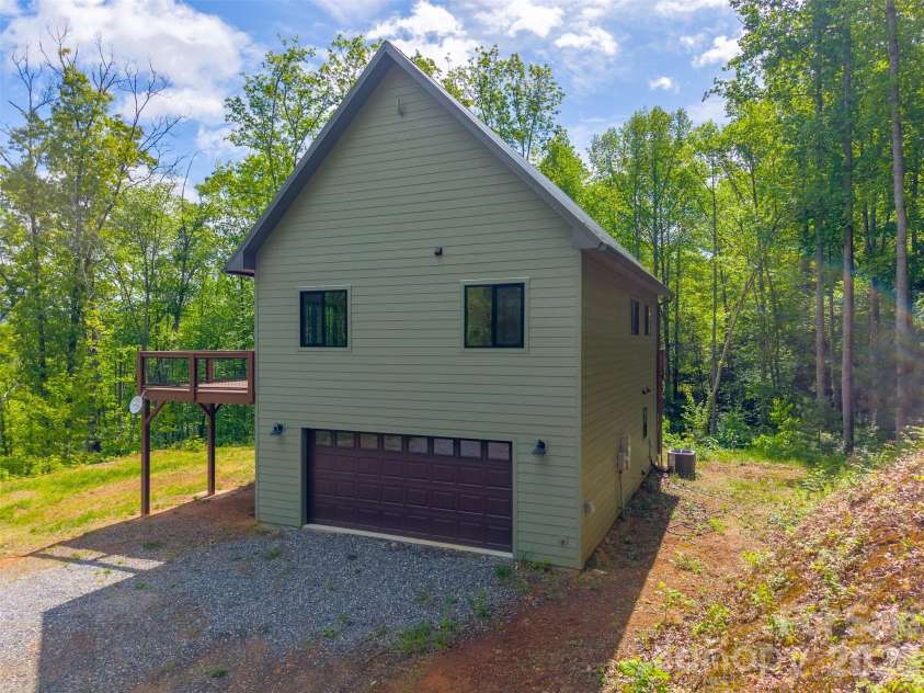 161 Panther Ridge Drive, Sylva, NC 28779.  MLS# CAR4376644, YatesRealty ID 29411. 