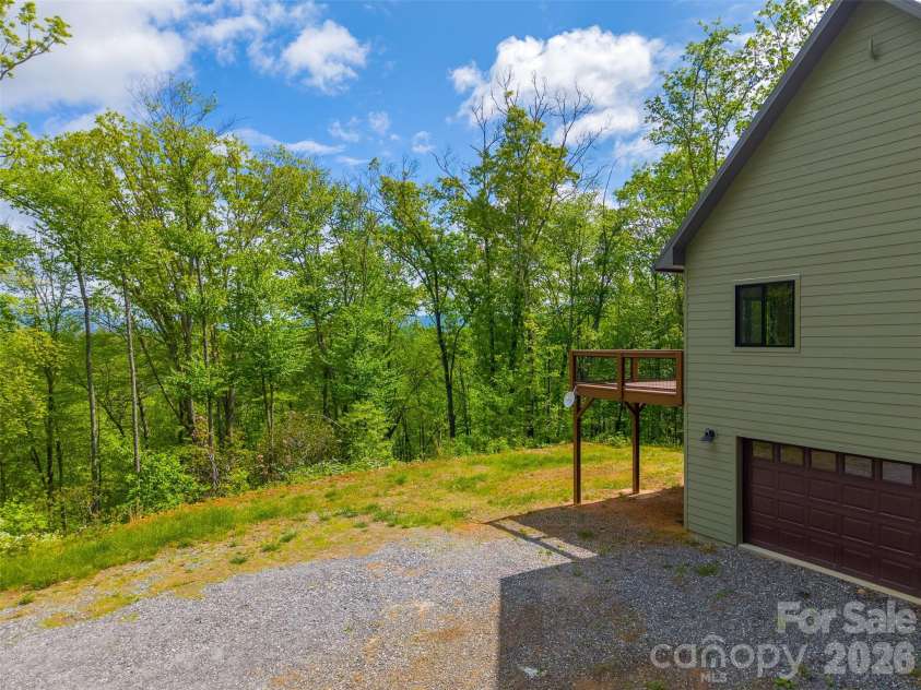 161 Panther Ridge Drive, Sylva, NC 28779.  MLS# CAR4376644, YatesRealty ID 29411. 