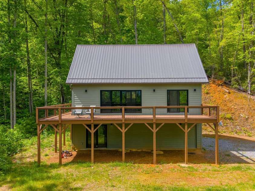 161 Panther Ridge Drive, Sylva, NC 28779.  MLS# CAR4376644, YatesRealty ID 29411. 