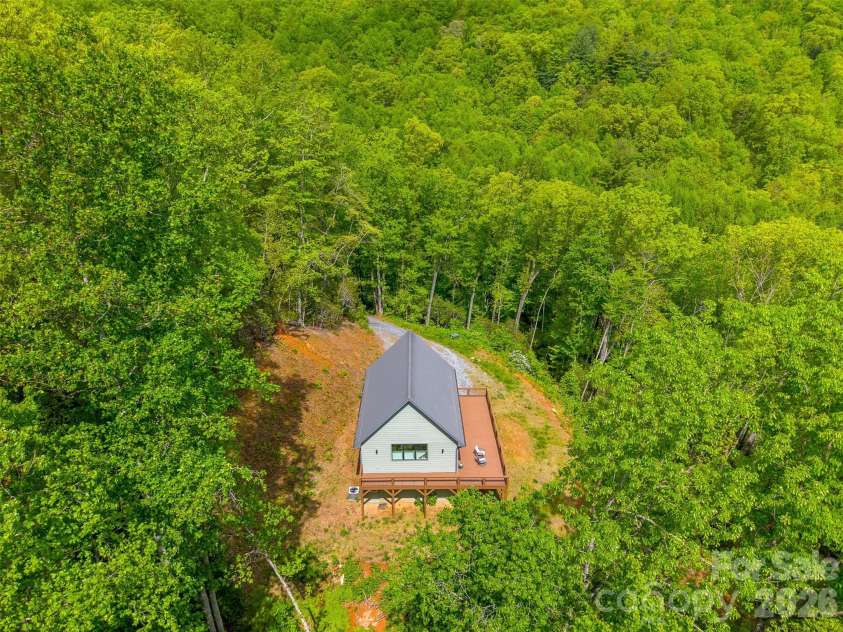 161 Panther Ridge Drive, Sylva, NC 28779.  MLS# CAR4376644, YatesRealty ID 29411. 