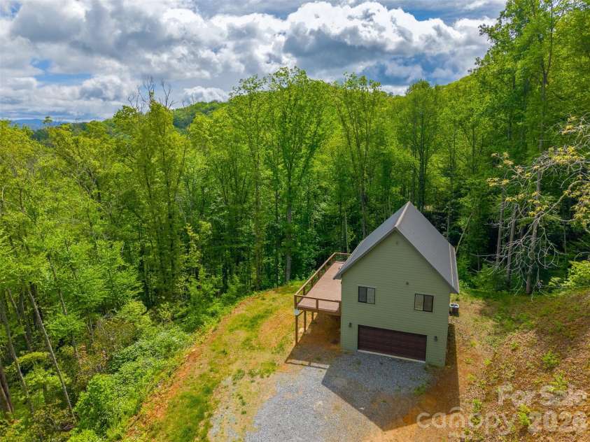 161 Panther Ridge Drive, Sylva, NC 28779.  MLS# CAR4376644, YatesRealty ID 29411. 