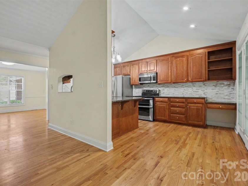 1436 20th Avenue Place, Hickory, NC 28601.  MLS# CAR4391197, YatesRealty ID 29412. 
