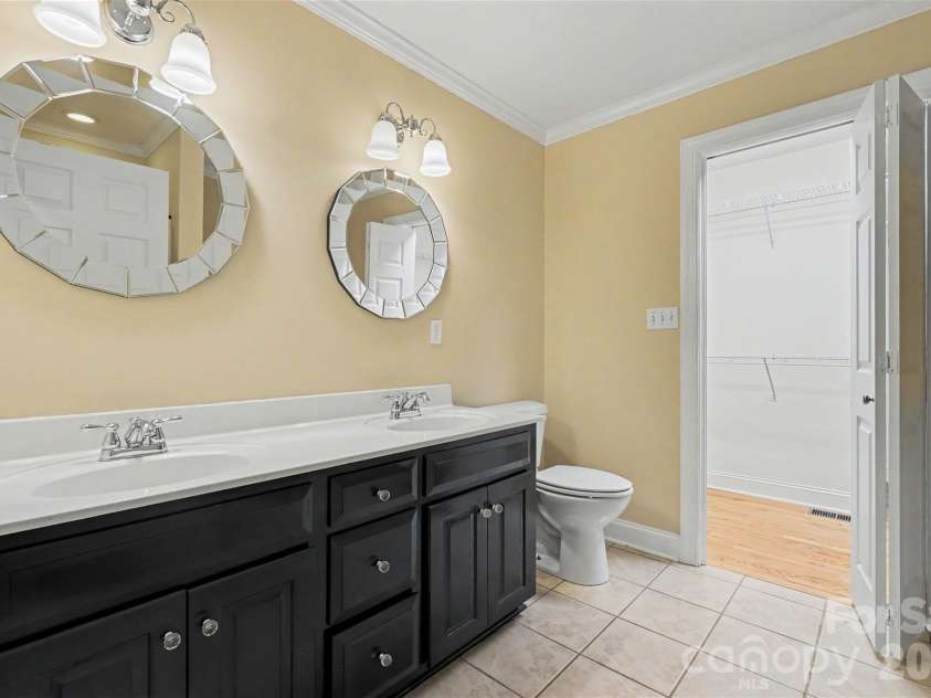 1436 20th Avenue Place, Hickory, NC 28601.  MLS# CAR4391197, YatesRealty ID 29412. 