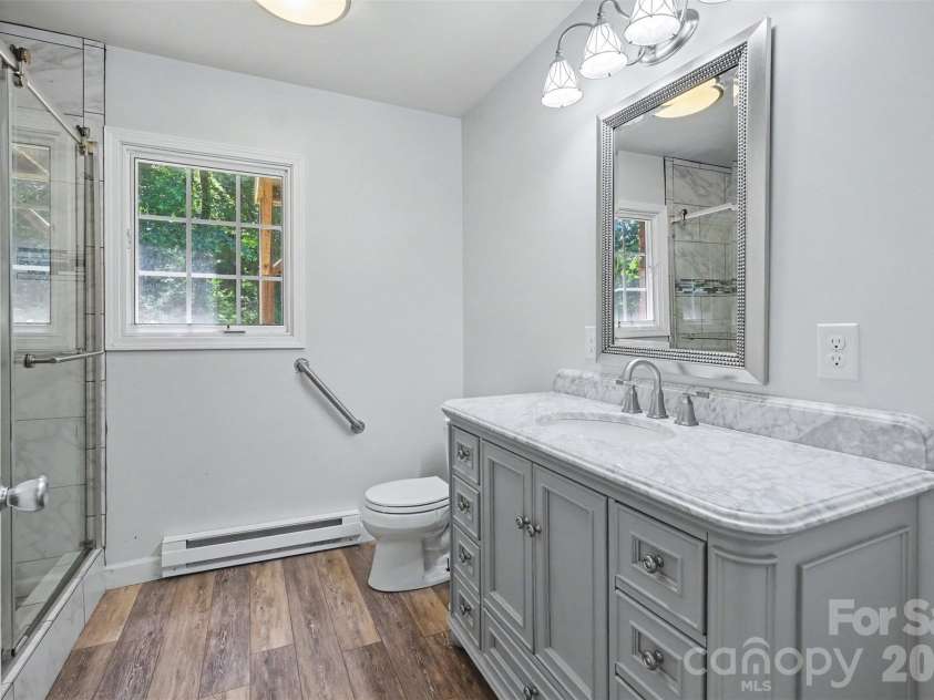 1436 20th Avenue Place, Hickory, NC 28601.  MLS# CAR4391197, YatesRealty ID 29412. 