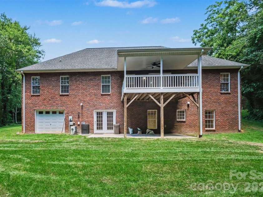 1436 20th Avenue Place, Hickory, NC 28601.  MLS# CAR4391197, YatesRealty ID 29412. 