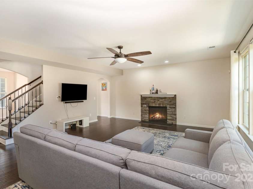 7411 Greene Mill Avenue, Concord, NC 28025.  MLS# CAR4250688, YatesRealty ID 29412. 