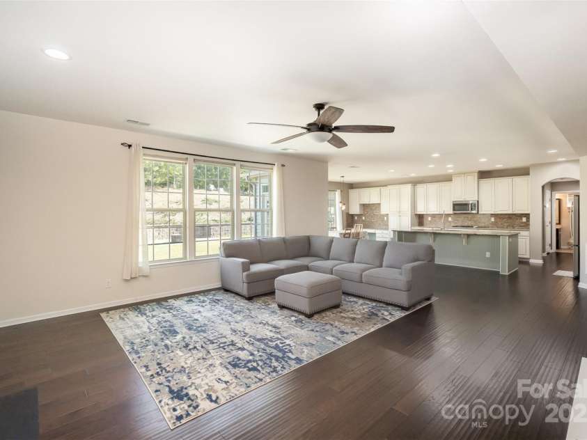 7411 Greene Mill Avenue, Concord, NC 28025.  MLS# CAR4250688, YatesRealty ID 29412. 