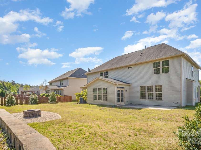 7411 Greene Mill Avenue, Concord, NC 28025.  MLS# CAR4250688, YatesRealty ID 29412. 