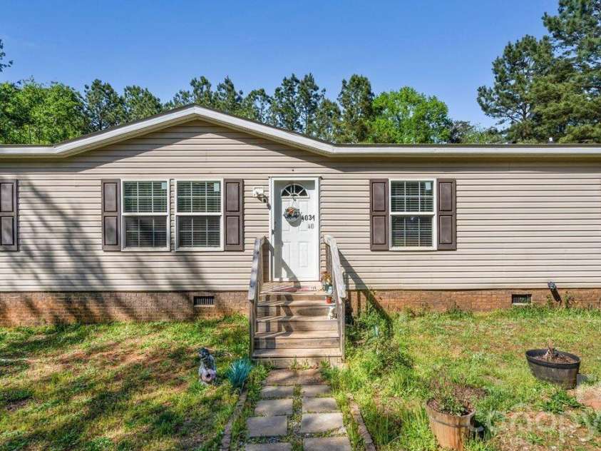 4034 James Lovelace Road, Shelby, NC 28152.  MLS# CAR4384918, YatesRealty ID 29413. 