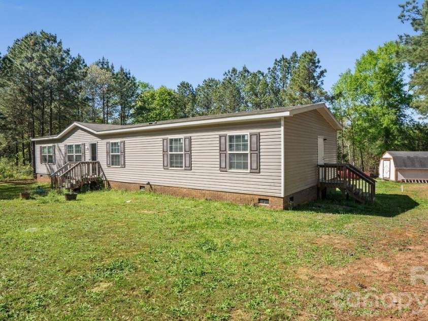 4034 James Lovelace Road, Shelby, NC 28152.  MLS# CAR4384918, YatesRealty ID 29413. 