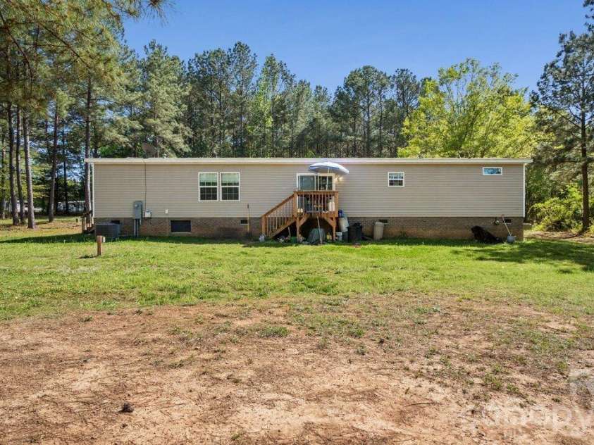 4034 James Lovelace Road, Shelby, NC 28152.  MLS# CAR4384918, YatesRealty ID 29413. 