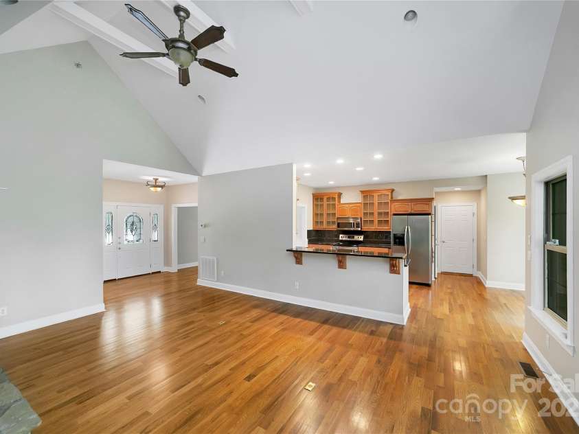 16 Uloque Court, Brevard, NC 28712.  MLS# CAR4284603, YatesRealty ID 29416. 