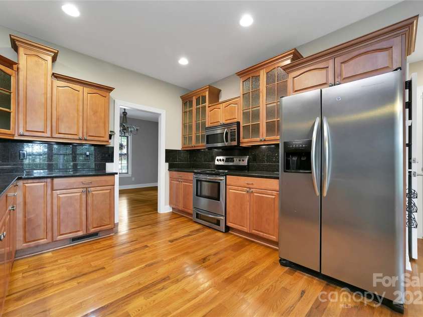 16 Uloque Court, Brevard, NC 28712.  MLS# CAR4284603, YatesRealty ID 29416. 