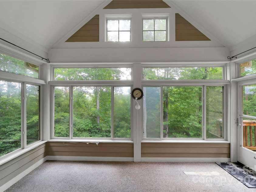 16 Uloque Court, Brevard, NC 28712.  MLS# CAR4284603, YatesRealty ID 29416. 