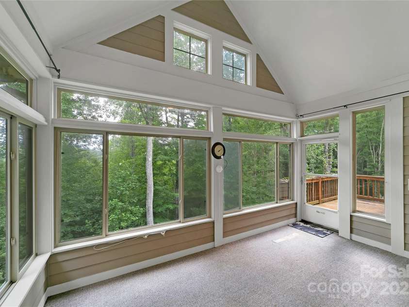 16 Uloque Court, Brevard, NC 28712.  MLS# CAR4284603, YatesRealty ID 29416. 