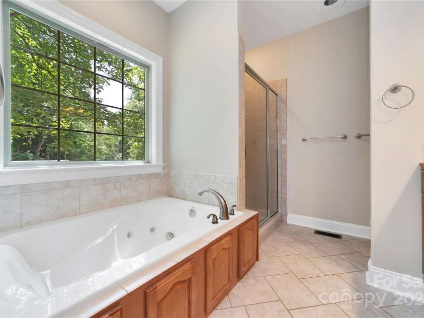 16 Uloque Court, Brevard, NC 28712.  MLS# CAR4284603, YatesRealty ID 29416. 