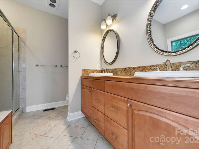 16 Uloque Court, Brevard, NC 28712.  MLS# CAR4284603, YatesRealty ID 29416. 