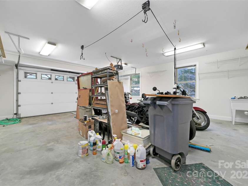 16 Uloque Court, Brevard, NC 28712.  MLS# CAR4284603, YatesRealty ID 29416. 