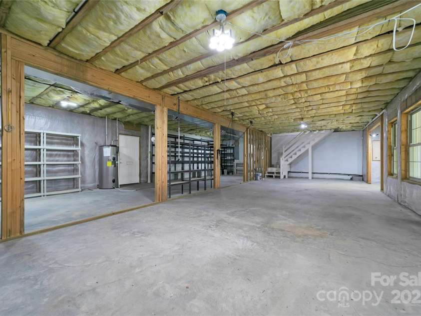 16 Uloque Court, Brevard, NC 28712.  MLS# CAR4284603, YatesRealty ID 29416. 