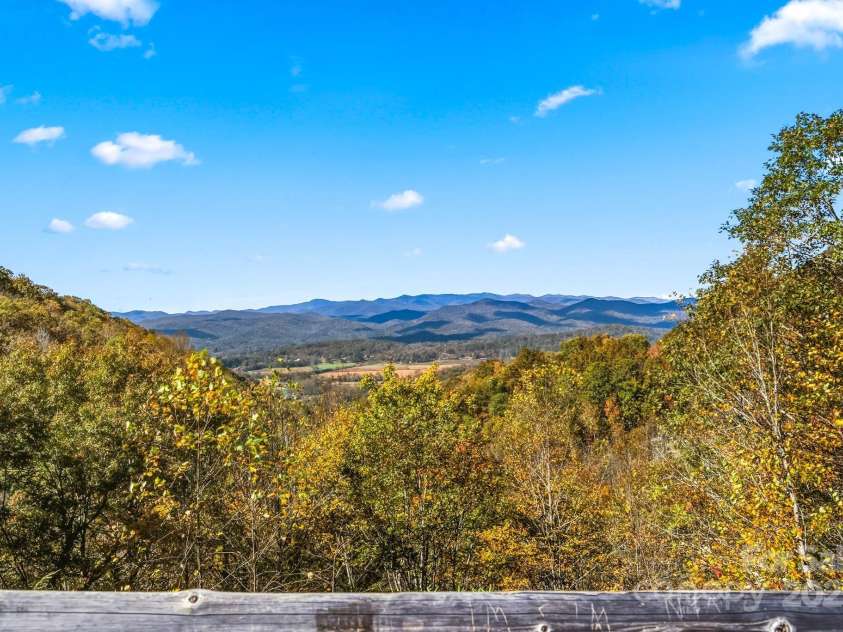 16 Uloque Court, Brevard, NC 28712.  MLS# CAR4284603, YatesRealty ID 29416. 