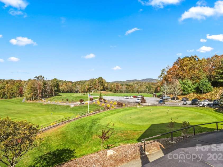 16 Uloque Court, Brevard, NC 28712.  MLS# CAR4284603, YatesRealty ID 29416. 