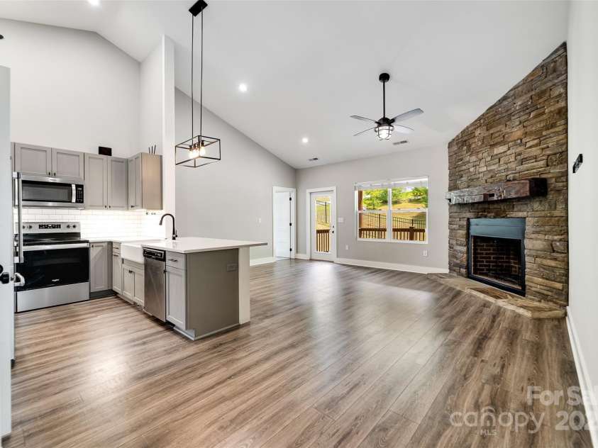 7 Sundrops Trail, Cullowhee, NC 28723.  MLS# CAR4283493, YatesRealty ID 29419. 