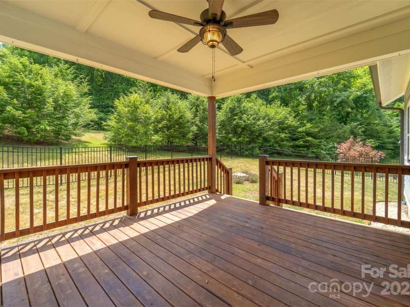 7 Sundrops Trail, Cullowhee, NC 28723.  MLS# CAR4283493, YatesRealty ID 29419. 