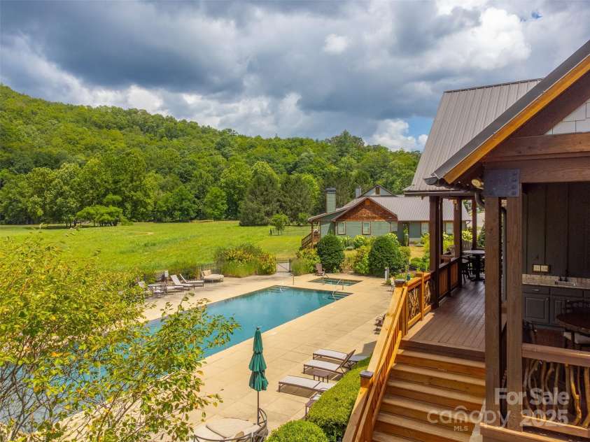 7 Sundrops Trail, Cullowhee, NC 28723.  MLS# CAR4283493, YatesRealty ID 29419. 