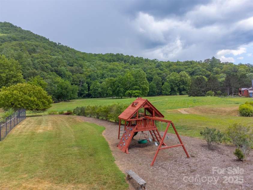 7 Sundrops Trail, Cullowhee, NC 28723.  MLS# CAR4283493, YatesRealty ID 29419. 