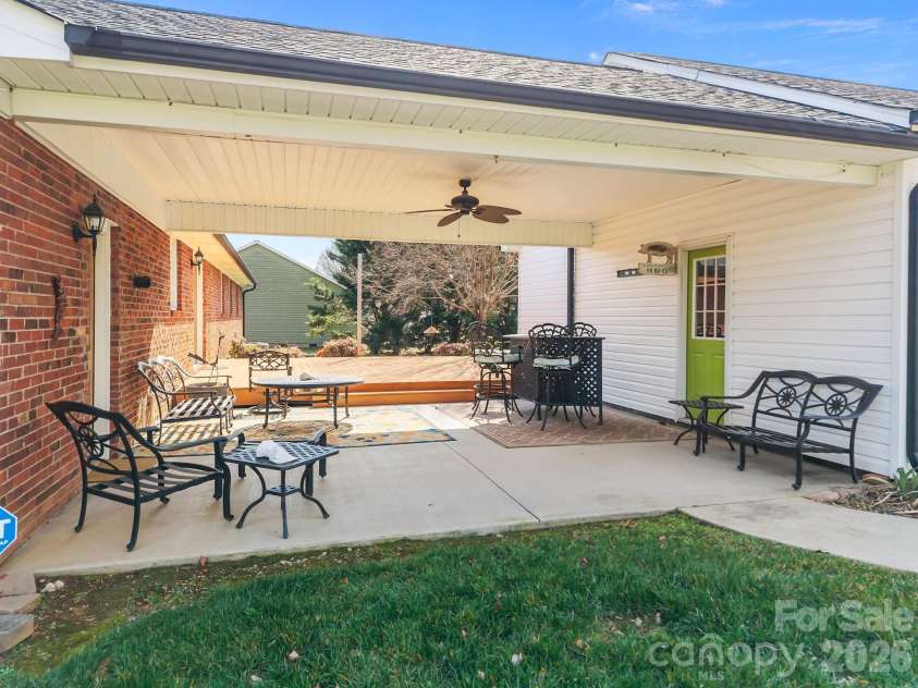6443 Roanoke Drive, Kannapolis, NC 28081.  MLS# CAR4335703, YatesRealty ID 2942. 