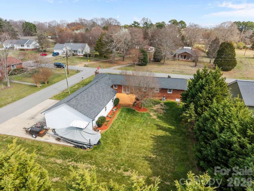 6443 Roanoke Drive, Kannapolis, NC 28081.  MLS# CAR4335703, YatesRealty ID 2942. 