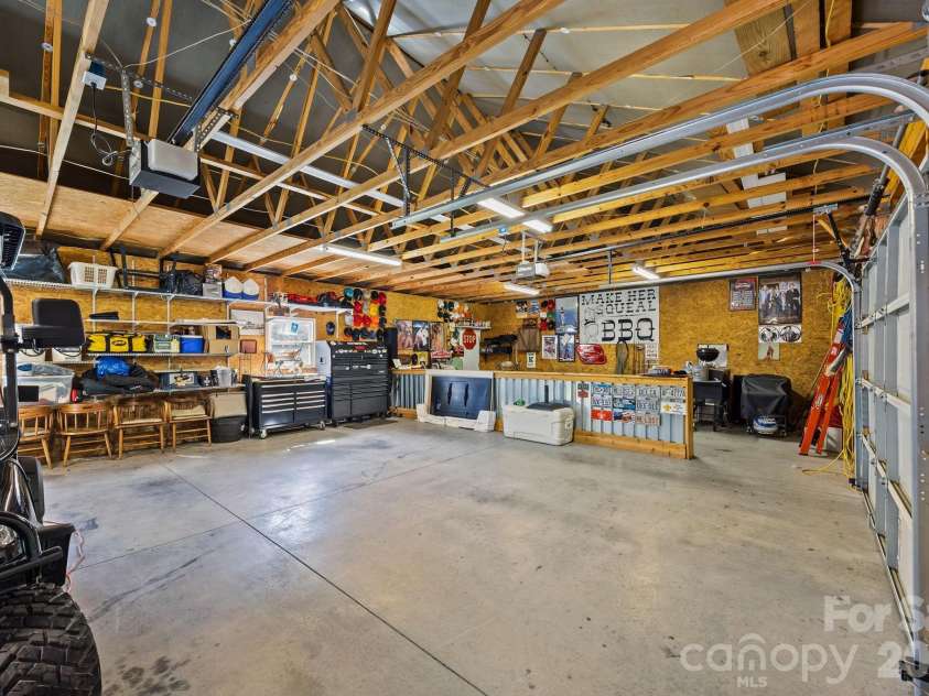 6443 Roanoke Drive, Kannapolis, NC 28081.  MLS# CAR4335703, YatesRealty ID 2942. Oversized 2 Car Garage