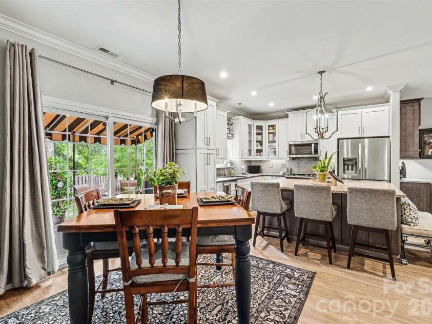 5520 Lemley Road, Concord, NC 28027.  MLS# CAR4388322, YatesRealty ID 29421. Kitchen dining area