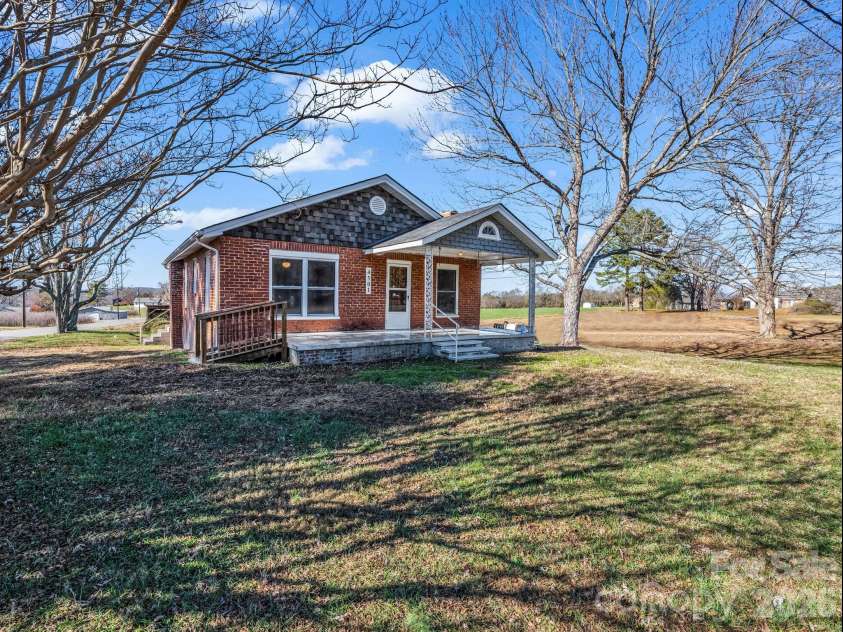 4501 Polkville Road, Shelby, NC 28150.  MLS# CAR4325624, YatesRealty ID 29422. 