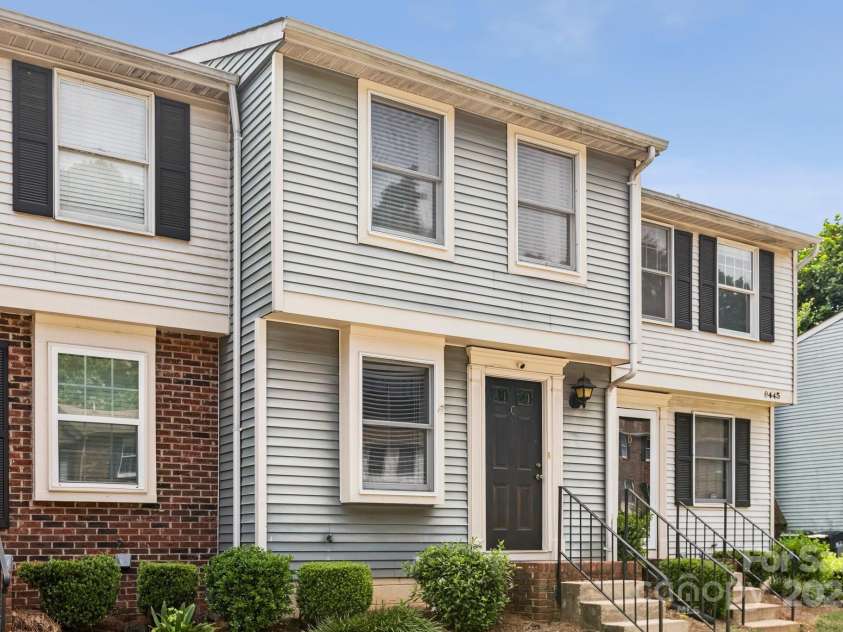 9445 Lexington Circle, Charlotte, NC 28213.  MLS# CAR4276875, YatesRealty ID 29422. 
