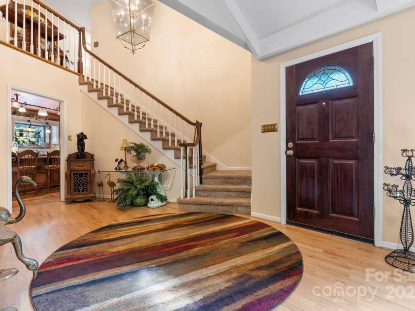 1750 5th Street Drive, Hickory, NC 28601.  MLS# CAR4315311, YatesRealty ID 29423. 