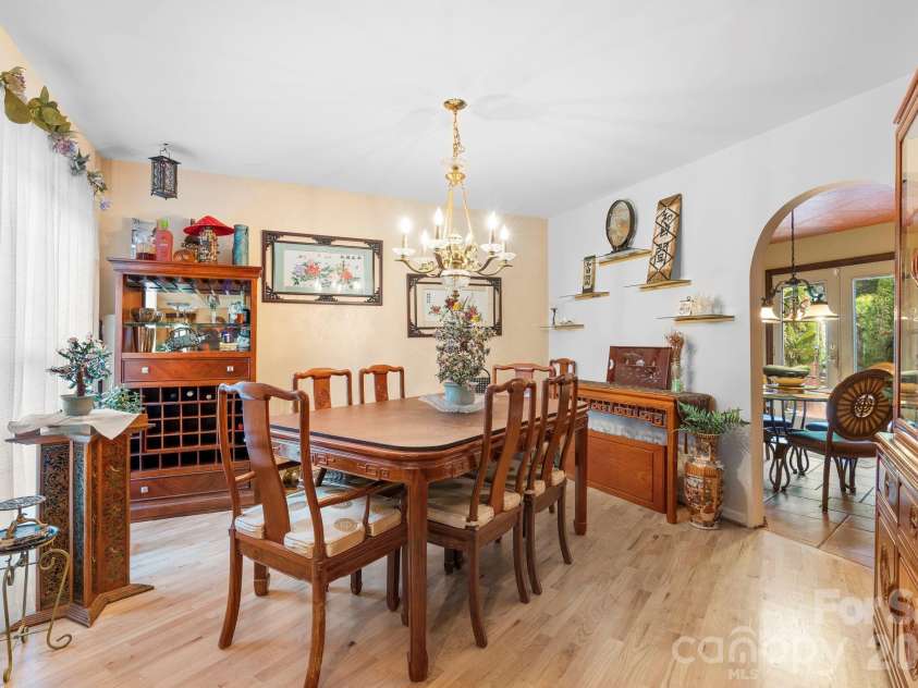 1750 5th Street Drive, Hickory, NC 28601.  MLS# CAR4315311, YatesRealty ID 29423. 