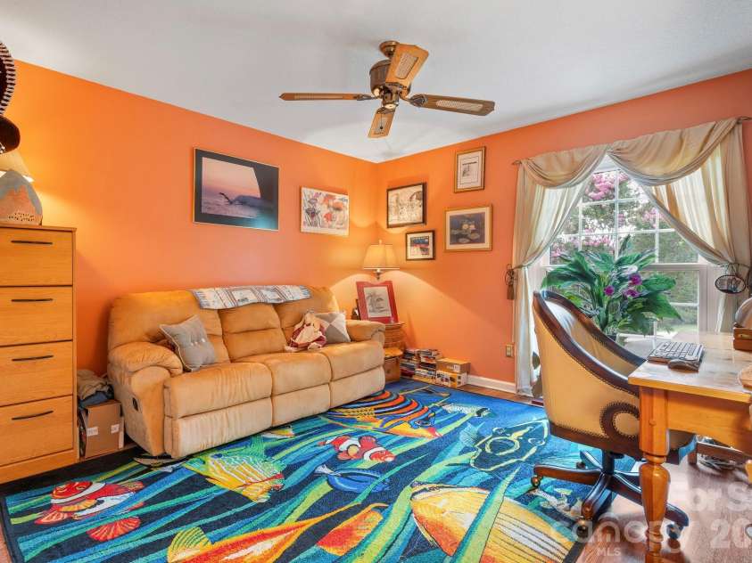 1750 5th Street Drive, Hickory, NC 28601.  MLS# CAR4315311, YatesRealty ID 29423. 