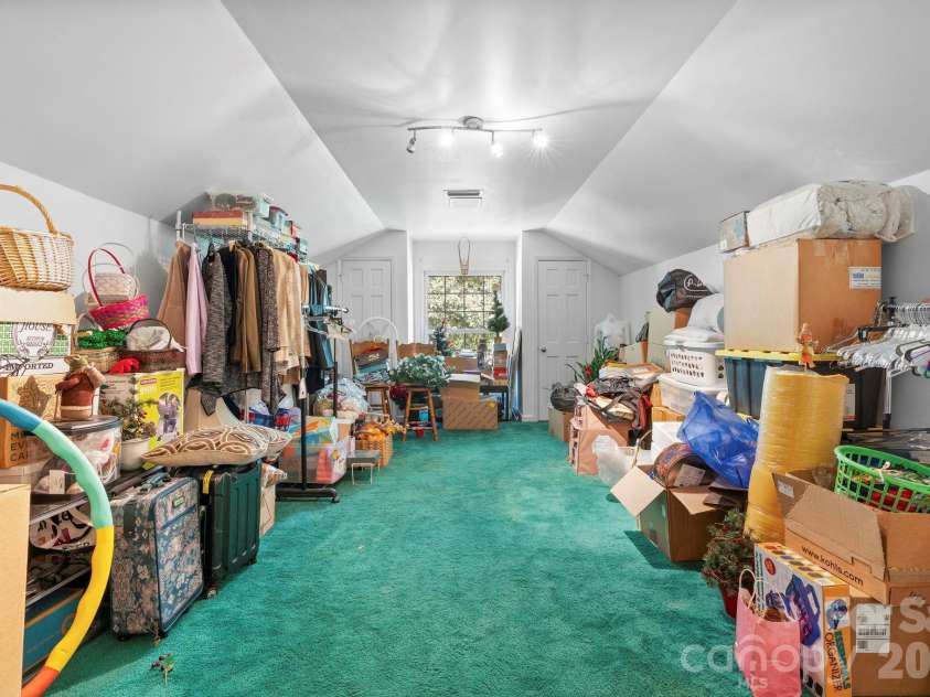 1750 5th Street Drive, Hickory, NC 28601.  MLS# CAR4315311, YatesRealty ID 29423. 