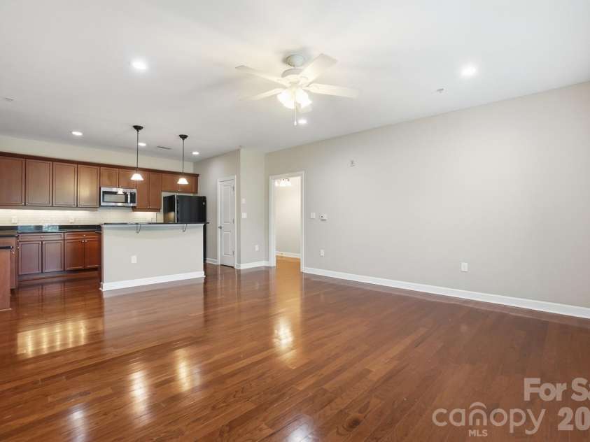 1829 Kenilworth Avenue, Charlotte, NC 28203.  MLS# CAR4371443, YatesRealty ID 29424. 