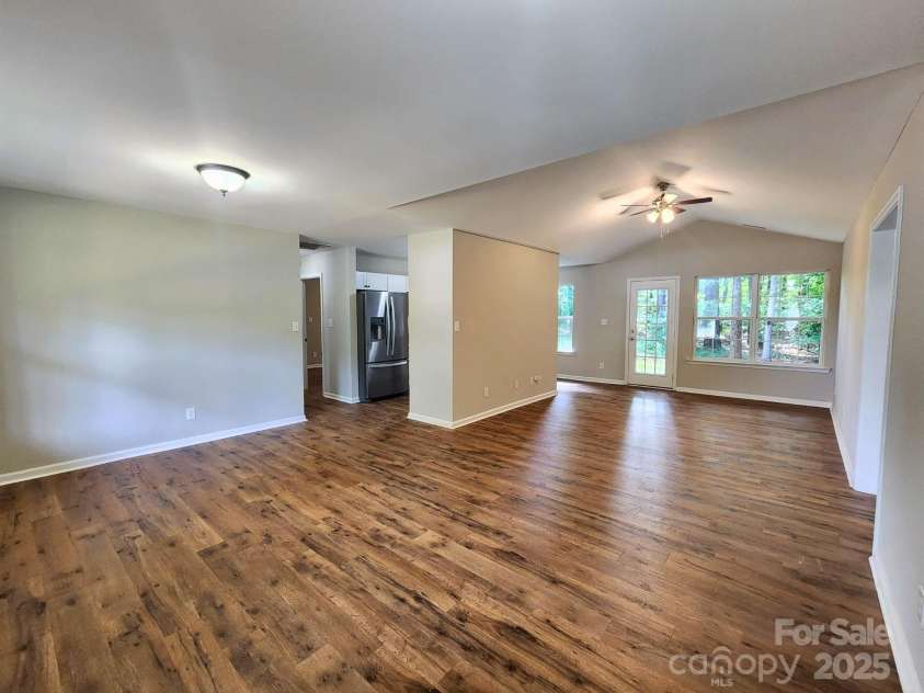 147 Scotch Pine Drive, York, SC 29745.  MLS# CAR4283648, YatesRealty ID 29425. 