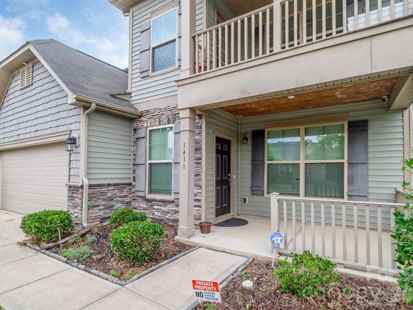 1410 San Gabriel Avenue, Charlotte, NC 28214.  MLS# CAR4390404, YatesRealty ID 29426. 