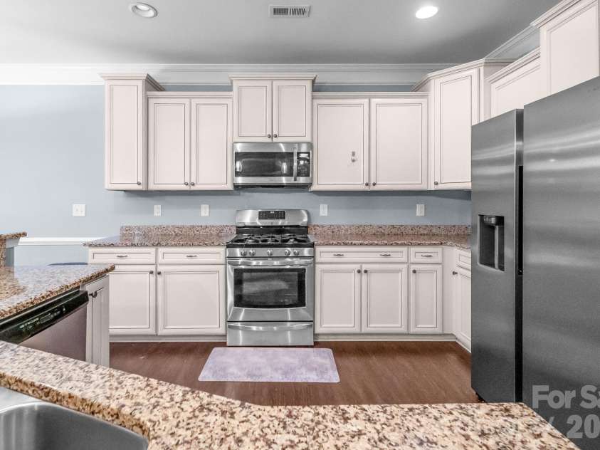 1410 San Gabriel Avenue, Charlotte, NC 28214.  MLS# CAR4390404, YatesRealty ID 29426. 