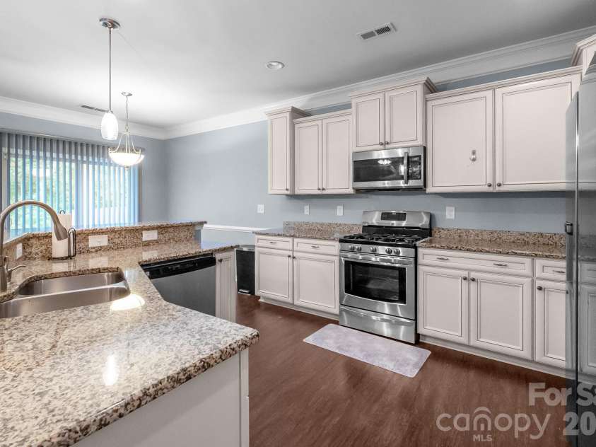 1410 San Gabriel Avenue, Charlotte, NC 28214.  MLS# CAR4390404, YatesRealty ID 29426. 
