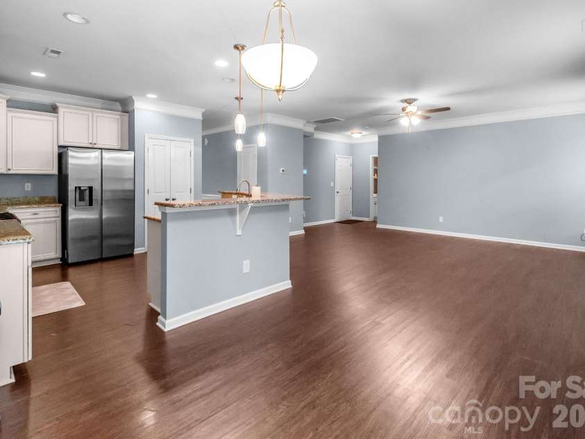 1410 San Gabriel Avenue, Charlotte, NC 28214.  MLS# CAR4390404, YatesRealty ID 29426. 