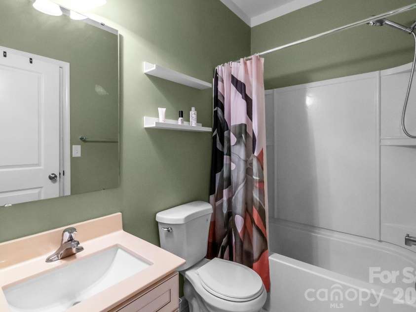 1410 San Gabriel Avenue, Charlotte, NC 28214.  MLS# CAR4390404, YatesRealty ID 29426. 